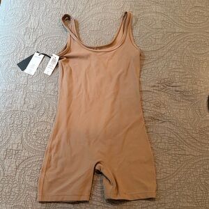 Aritzia TNA butter Bodysuit